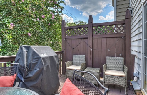 Charlotte Casa | 3BR Townhome Quiet Family Area in South Park w/ Balcony, BBQ, Work Space, & WiFi