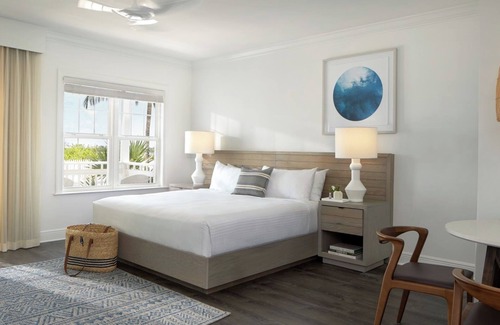 New Town Hotel | 3BR Units with Poolside Bar & Onsite Pools for Family Fun, Onsite Parking