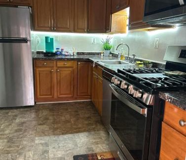 Temple Hills Casa | 3BR W/BASEMENT HOME 'THE LION’S DEN'