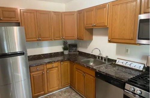 Temple Hills Casa | 3BR W/BASEMENT HOME 'THE LION’S DEN'