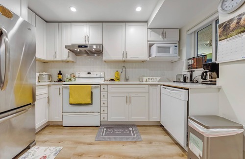 Richmond Casa | 3BR3BA/EV/AC near Vancouver Airport