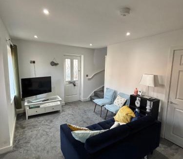 Sandbach Casa | 3CRST 2 Bedroom House Free Parking