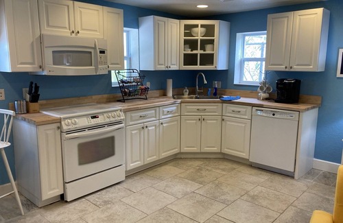 Ozona Apartamento | 3Gulls Inn Ozona5-Boutique Hotel-SwimSpa-King Studio-Full Kitchen-Pets Stay Free