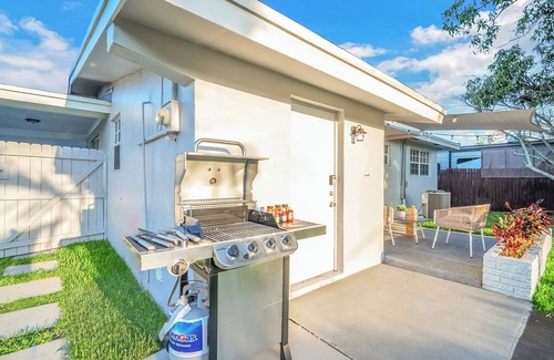 Miramar Casa | 3mi Hard Rock Stadium - 9mi Beach - Patio & Grill