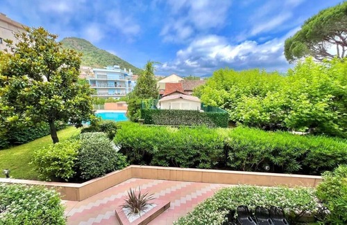 Mandelieu-la-Napoule Beach Apartamento | 3P04 Swimming pool, sea view 3-room apartment air-conditioned