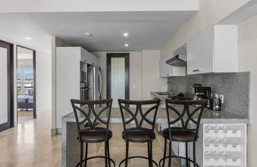 Palmar de Aramara Apartamento | 3rd-Floor Gem w/ Cruise Views & Rooftop Lounge