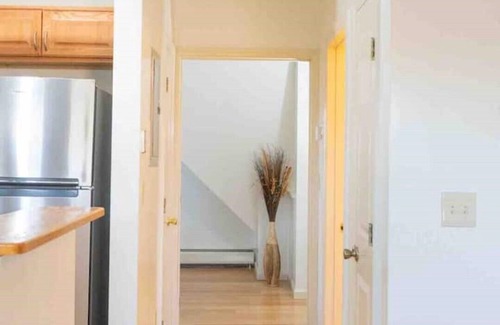 Poughkeepsie Condominio | 3rd Floor- Lovely, spacious, modern 1-bedroom apt.