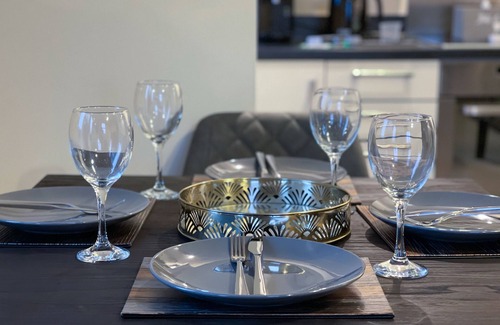 Wolverhampton Apartamento | Lujoso-Ático-Baño Privado-Balcón