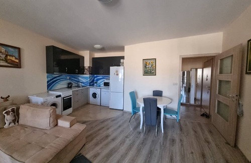 Varna Apartamento | 3room. Apartment in Varna South Bay Residense, pool in the complex, beach 50m.