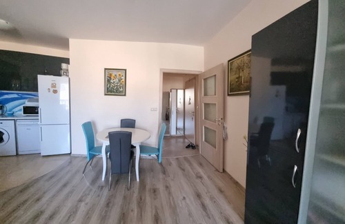 Varna Apartamento | 3room. Apartment in Varna South Bay Residense, pool in the complex, beach 50m.