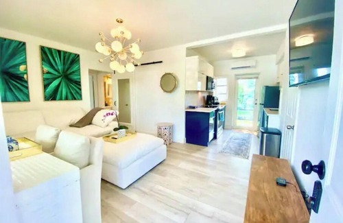 Little Haiti Apartamento | 3Seasons-6Bedroom3 Baths-40-50% off Monthly Stays!