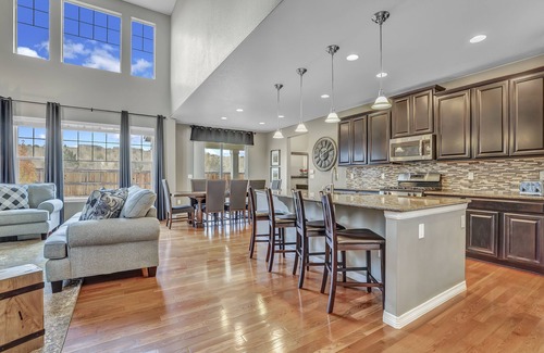 Arvada Casa | 4,000 sqft Cozy Mtn Home! Huge Game Room! Family Friendly Pool Table