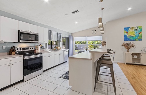 Saint James City Casa | 4/2 Off Water Property in St. James City!