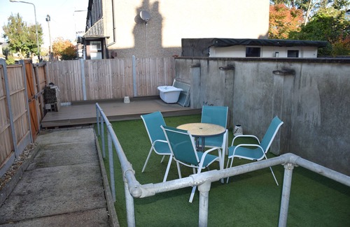Waltham Forest Casa | Casa de 4/5 dormitorios, 2 baños, jardín, wifi, estación de metro de 10 minutos