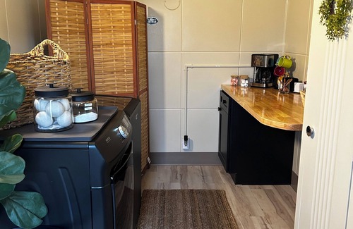 Middlesboro Casa | 4.6 miles from LMU. Cozy 2-bedroom Lustron home located in Middlesboro, Ky,
