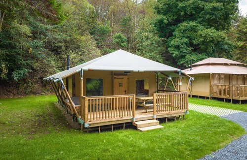 Neufchateau Alquiler De RV | 4-6-person safari tent in the holiday park Landal Glamping Neufchâteau