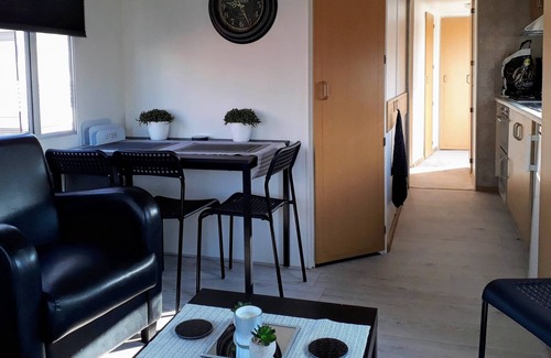 Rheezerveen Casa | Alquiler de casa móvil para 4-6 personas, incluido wifi, piscina y estanque, entretenimiento
