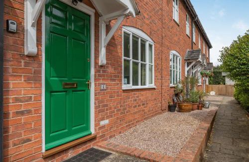 Crewe Casa | 4 Aldelyme Court