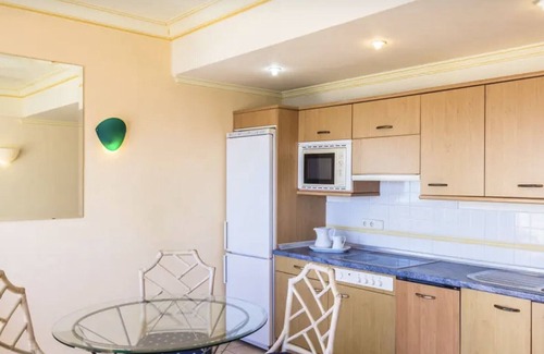 Tarajalillo Apartamento | Apartamento 4★ con Vistas al Mar y Piscina en Bahía Feliz – Gran Canaria