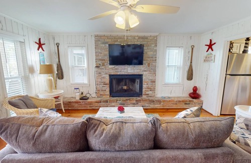 Savannah Beach Casa | 4-B 12th Street | Rooftop Deck, Steps to the Beach