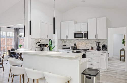 Grand Prairie Casa | 4-BD,2-BA Luxe Modern Gem with Foosball & Firepit