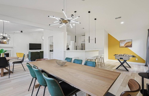 Grand Prairie Casa | 4-BD,2-BA Luxe Modern Gem with Foosball & Firepit