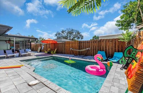 Whitfield Casa | 4 Bd Family Pool Retreat Wgame Room, Near Beach