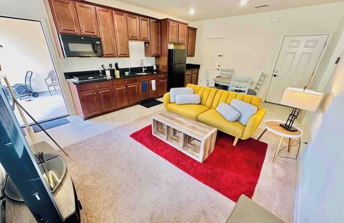 Reno Casa | 4-bd/lux house/3.5 Bathroom/sleeps16
