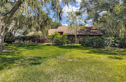 Fruitville Casa | 4 bdr 4800 sq ft Luxurious Home+Huge Heated Pool
