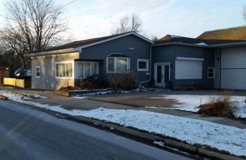 Port Stanley Cabaña | 4+BDR Riverfront Retreat with Private Pool and Yard
