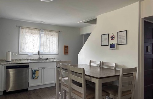 Lake City Casa | 4 bdrm home by the beach, downtown, boating, golf, ice fishing and pet friendly