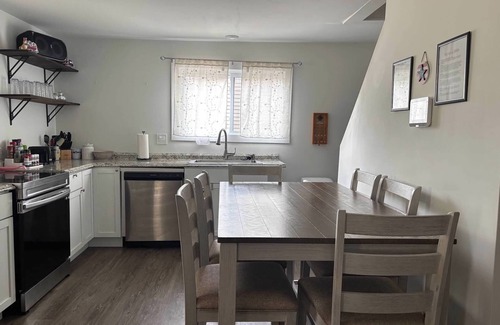 Lake City Casa | 4 bdrm home by the beach, downtown, boating, golf, ice fishing and pet friendly