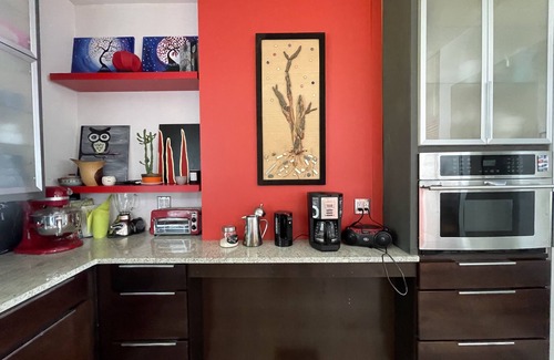 Troy Casa | Gorgeous 4 Bedroom Luxury modernizado victoriano en un gran barrio en Troy