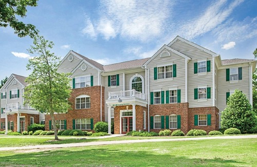 Berkeley Condominio | 4 BDRM- SLEEPS 12- 4 BATHRMS-2 KITCHENS- PISCINAS DE ENTRADA Y EXTERIOR- GREENSPRINGS RESORT