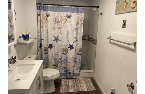 Two Rivers Casa | 4 Bed 1 Bath Cape Cod Vacation House In Two Rivers