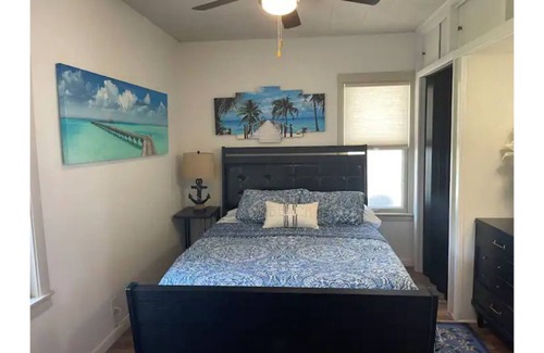 Two Rivers Casa | 4 Bed 1 Bath Cape Cod Vacation House In Two Rivers