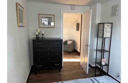 Two Rivers Casa | 4 Bed 1 Bath Cape Cod Vacation House In Two Rivers