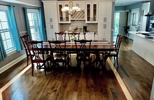 Watertown Casa | 4 Bed 2 full Bath Sleeps 4-8 comfortably - Luxury Charm By the Charles