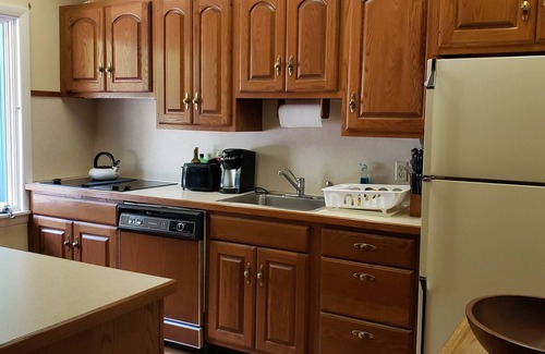 Sunapee Casa | 4 Bed 3 BA, Stunning Views! WALK DIRECTLY ONTO 5TH HOLE OF OUR GOLF COURSE!