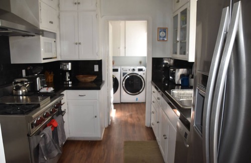 Petaluma Casa | 4 bed 3 bath house in wine area near SF. Walk to town. Dog friendly PLV120240032