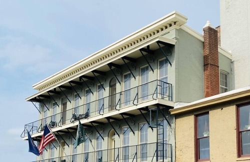 West Main Historic District Casa | 3 Bed, 3 Bath Loft in Downtown Louisville! Amazing River Views! Private Deck!