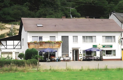 Putzborn Cama Y Desayuno | Apartamento de 4 camas - molino Neunkirchen