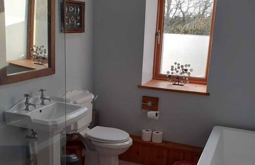 Golden Grove Casa | 4 bed barn, 2xSafari Tents, Pool-HotTub-Sauna 24px