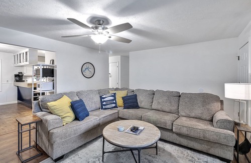 Byrdstown Casa | 4 Bed Home on Dale Hollow Lake, Steps from East Port Marina