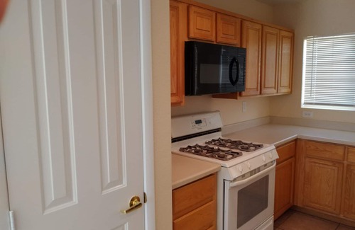 North Las Vegas Casa | 4 BED HOUSE 15 MINUTES FROM LAS VEGAS STRIP