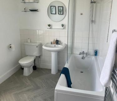 Portswood Apartamento | 4 Bed house, 2 bath with large garden and free parking - Sleeps 8