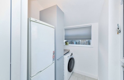 Clifton Casa | 4 Bed House Near Nottingham