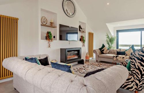 Westleigh Casa | 4 Bed in Appledore 93960
