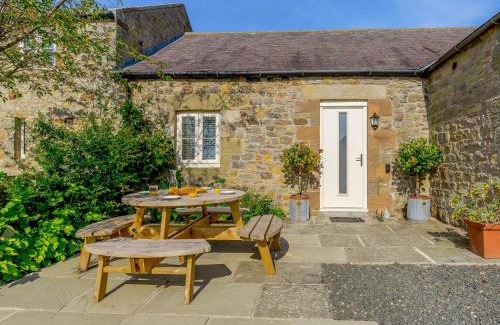 Belford Casa | 4 Bed in Bamburgh 83373