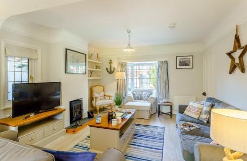 Bembridge Casa | 4 Bed in Bembridge IC070